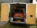 Fiat 500 dans camion 12m2