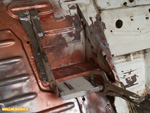 Réparation bac à batterie - Renault 4 avant 1976