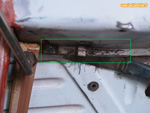 Défaut de soudure par point sur bloc ventilation du tablier d'une Renault 4