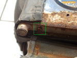 Fil métallique de housse de dossier d'une banquette arrière rabattable sans ressort de Renault 4