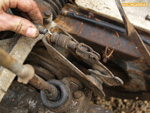 Dépose du cable d'embrayage sur une boite ronde type 334 de Renault 4