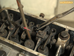 Dépose du culbuteur n°3 - Renault 4 moteur Billancourt