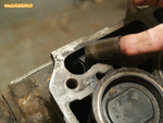 Dépose des poussoirs de culbuteurs sur un moteur Billancourt de Renault 4