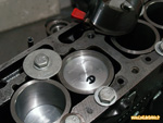 Piston 845cm3 de moteur Ventoux / Billancourt inséré dans sa chemise